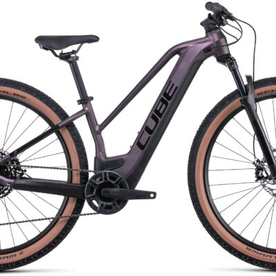 VTT Électrique CUBE REACTION HYBRID EXC 625 29″ TRAPEZ Femme Violet 2022– 250 W – 85 Nm – 25 km/h