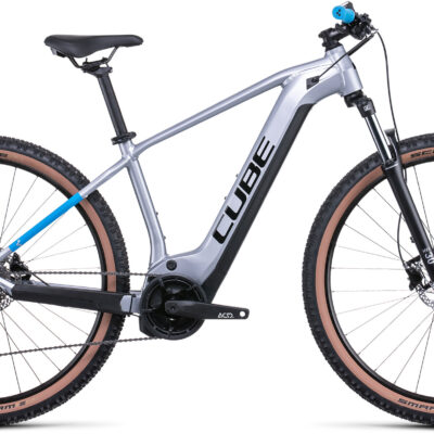 VTT Électrique CUBE REACTION HYBRID PERFORMANCE 500 27,5/29″ Gris/Bleu 2022– 250 W – 85 Nm – 25 km/h